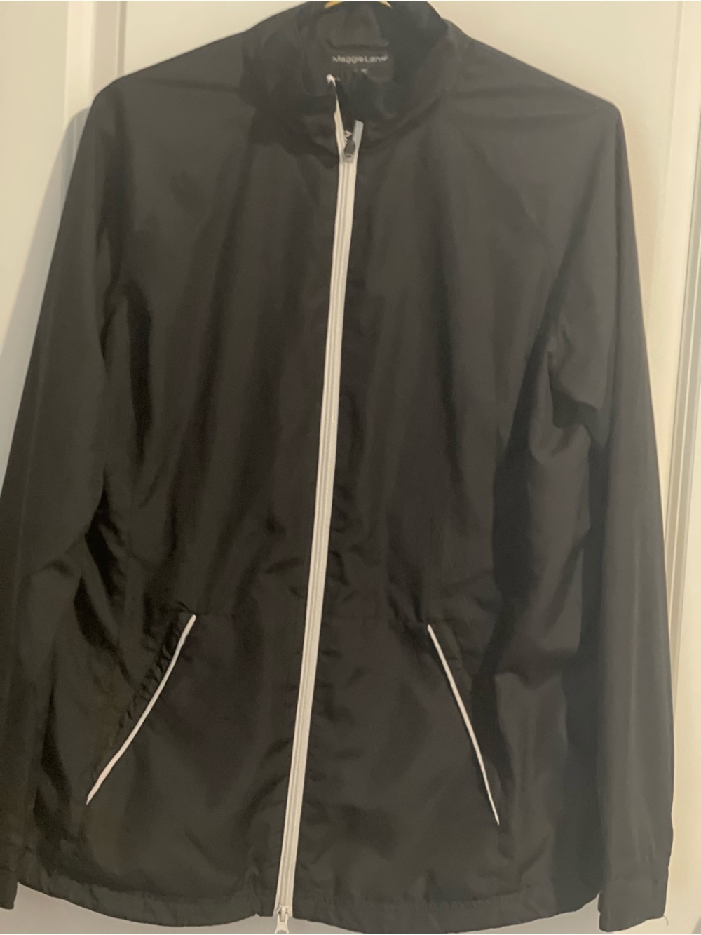 Women’s XL Maggie Lane  Black Lightweight Zip-Front Jacket 2 front pockets